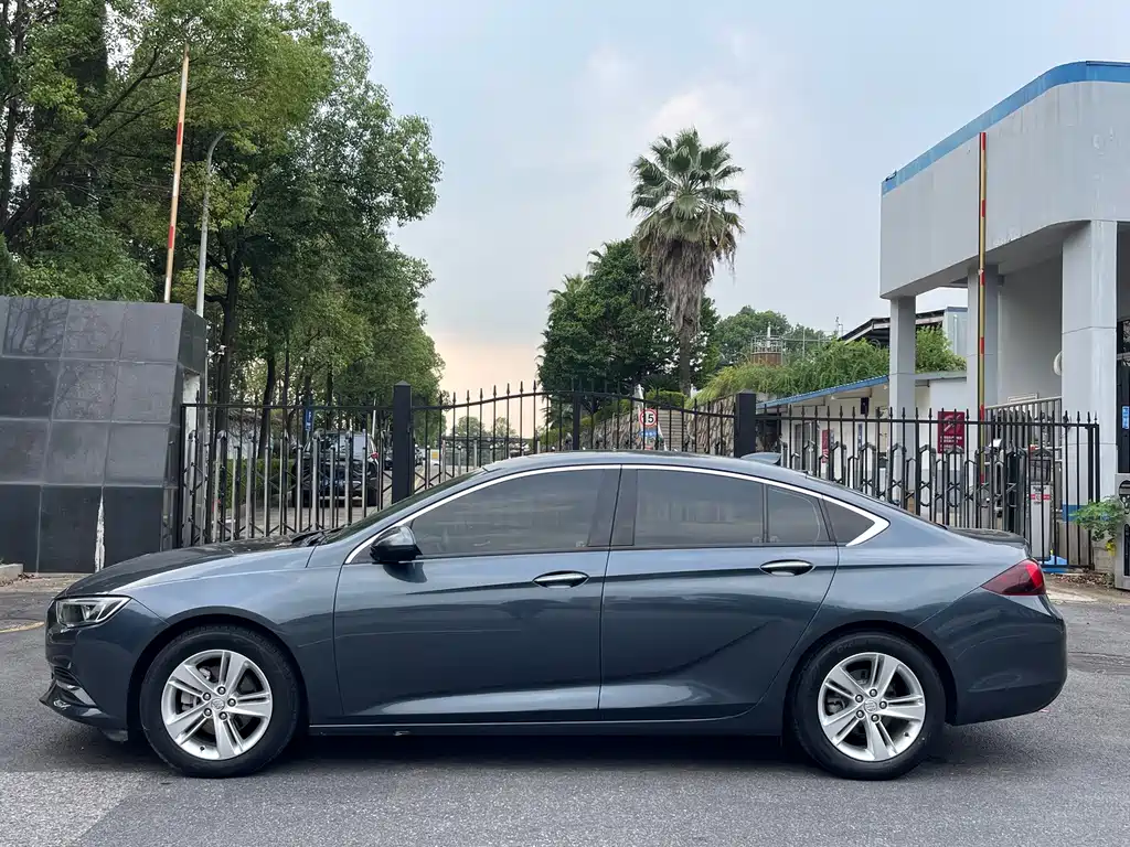 Buick Regal — миниатюра 2