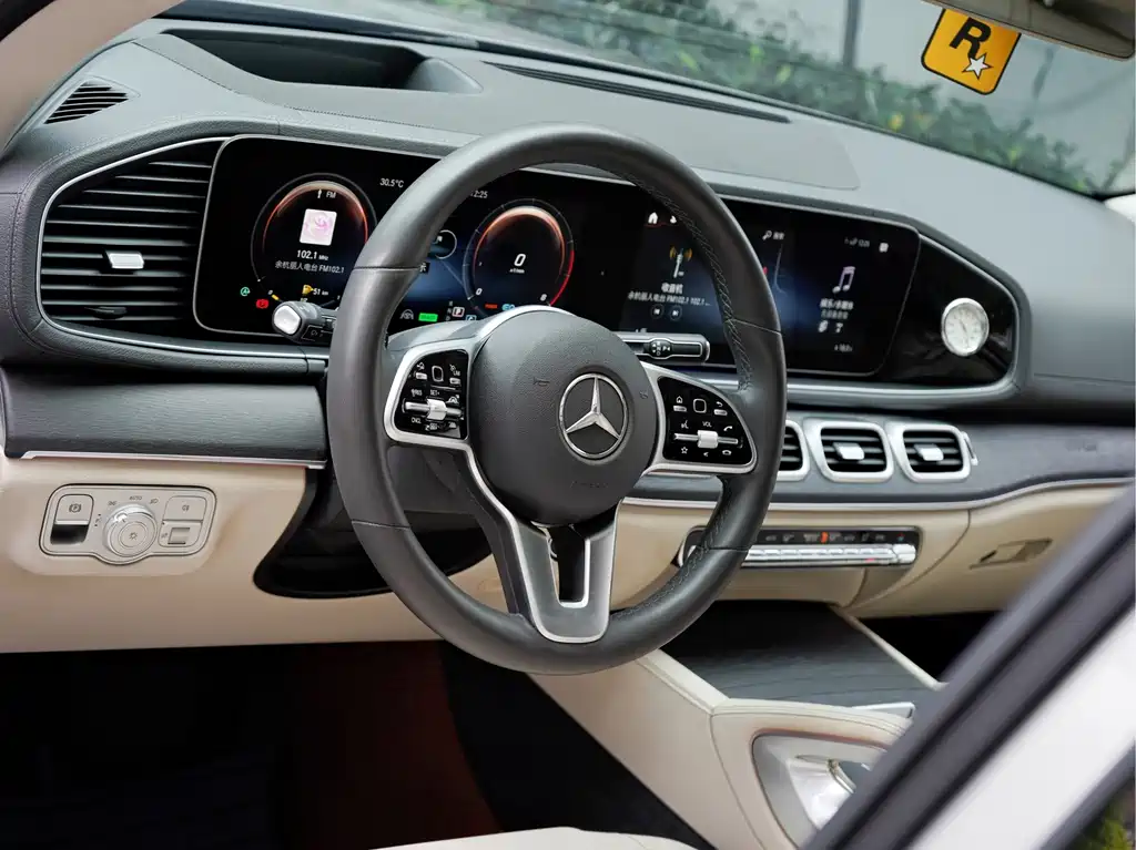 Mercedes-Benz GLE (Import) — миниатюра 10
