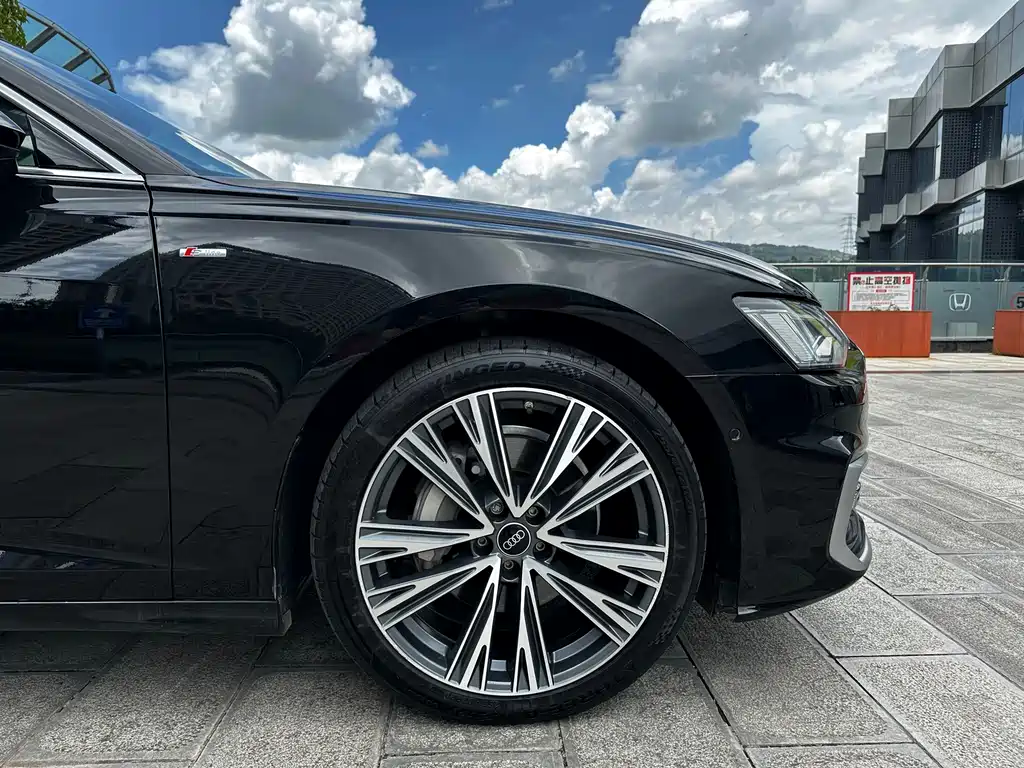 Audi A6L — миниатюра 5
