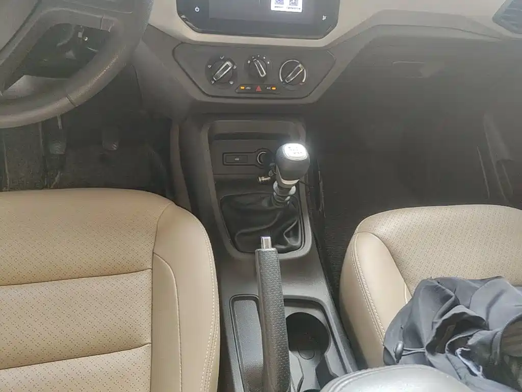 Wuling Hongguang — миниатюра 14