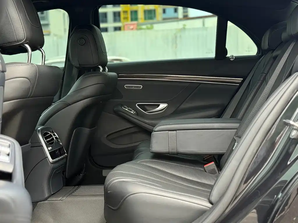 Mercedes-Benz S-Class — миниатюра 6