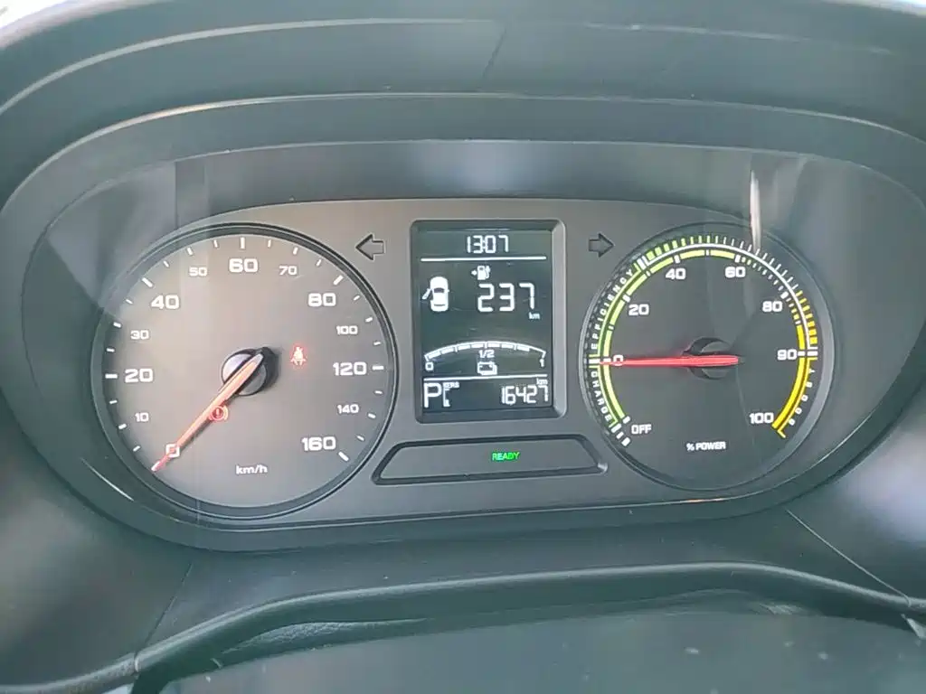 Roewe Clever — миниатюра 12