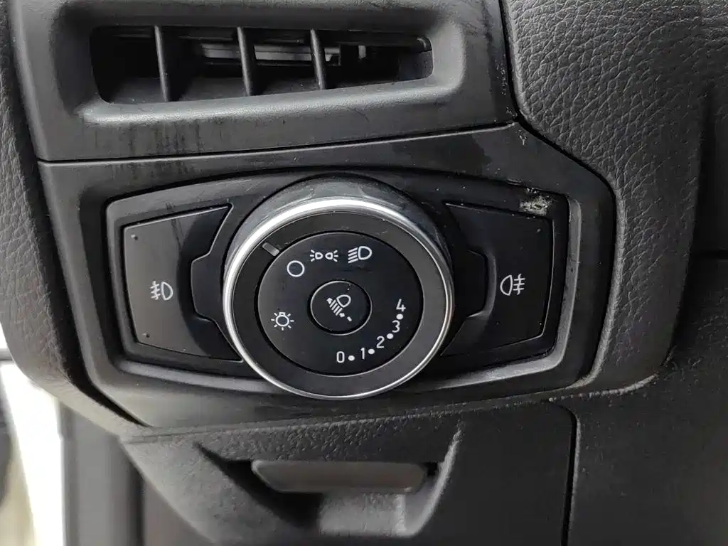 Ford Focus — миниатюра 21