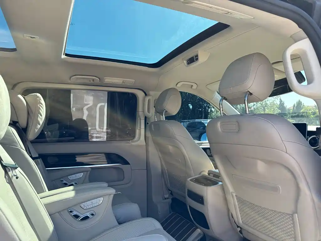 Mercedes-Benz V-Class — миниатюра 20