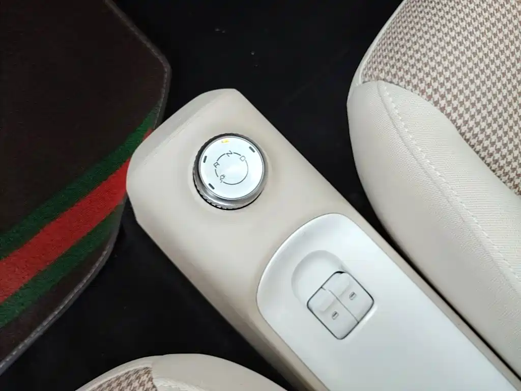 Wuling MINIEV — миниатюра 14