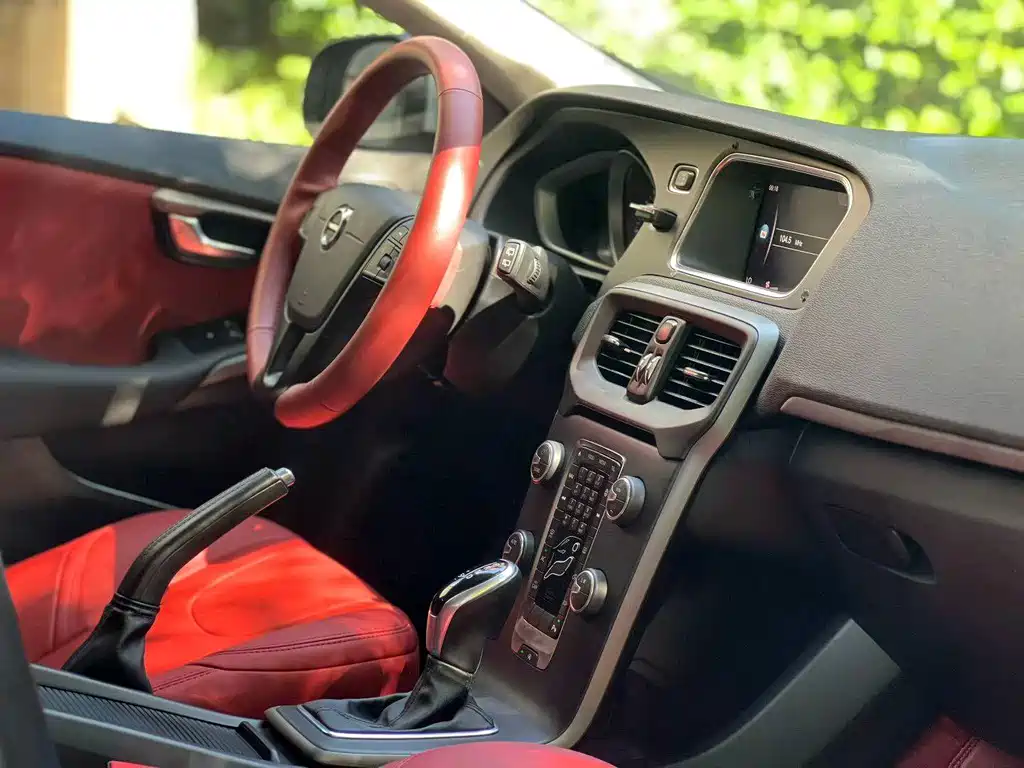 Volvo V40 — миниатюра 6