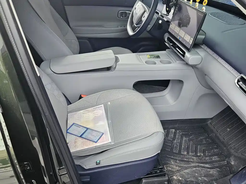 Leapmotor Leapmotor A10 — миниатюра 10