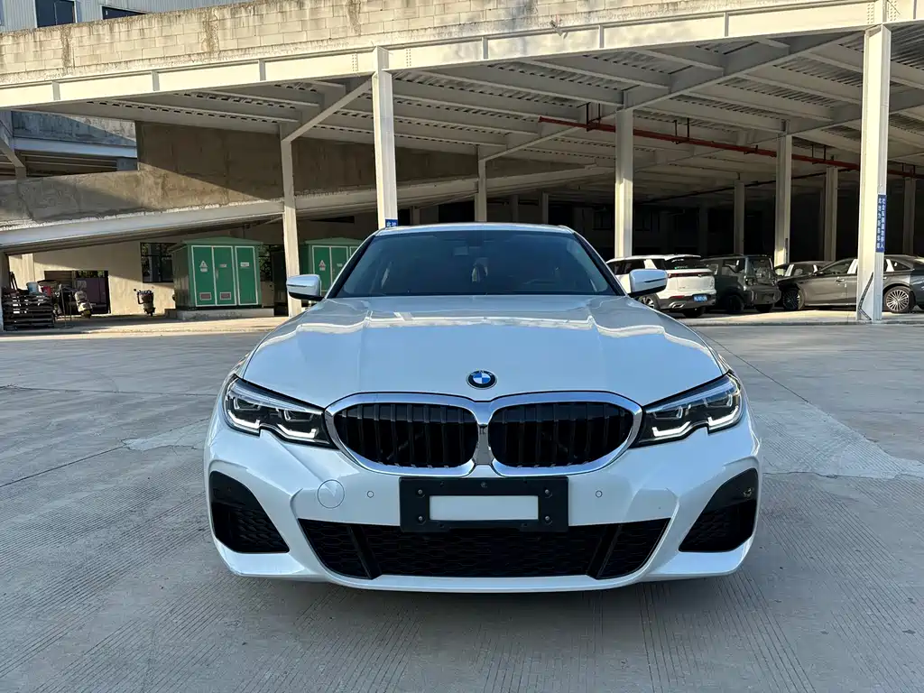 BMW 3 Series - фото 2