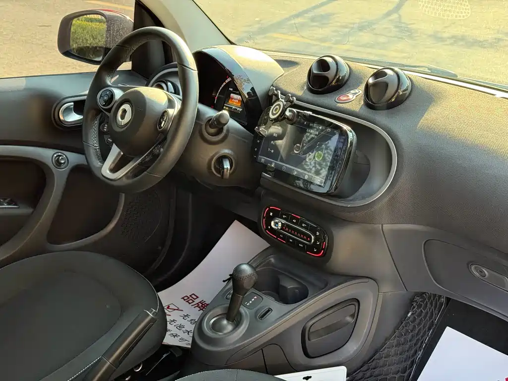 smart Smart Fortwo — миниатюра 8