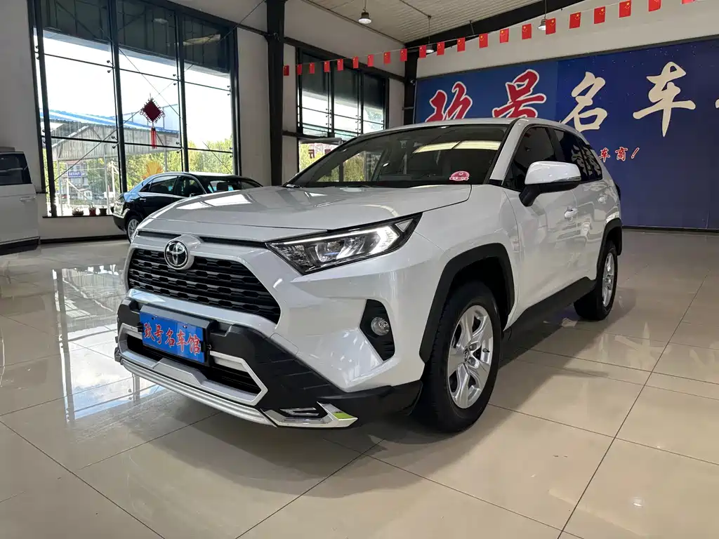 Toyota RAV4 — миниатюра 3