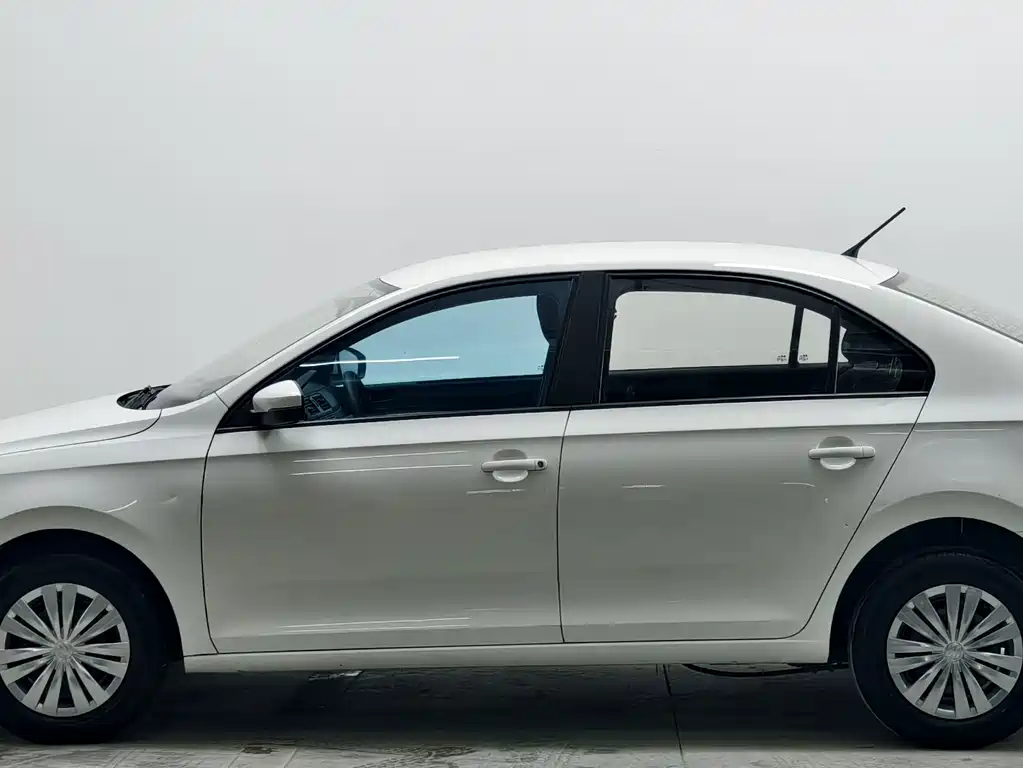 Volkswagen Santana — миниатюра 7