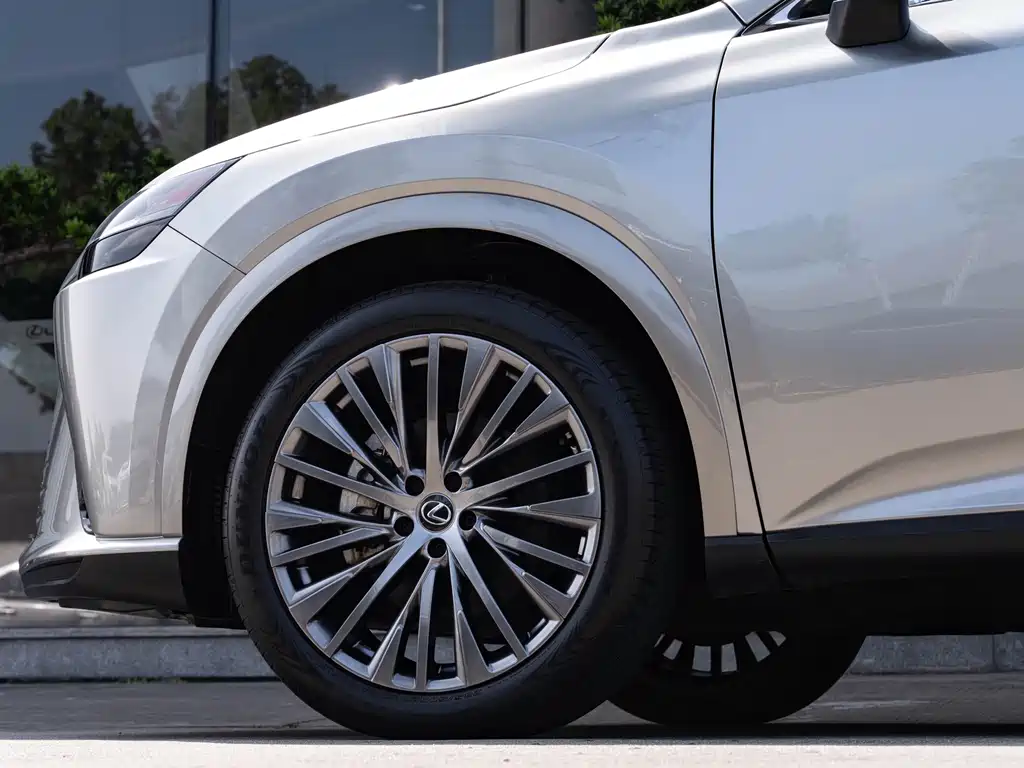 Lexus RX — миниатюра 8