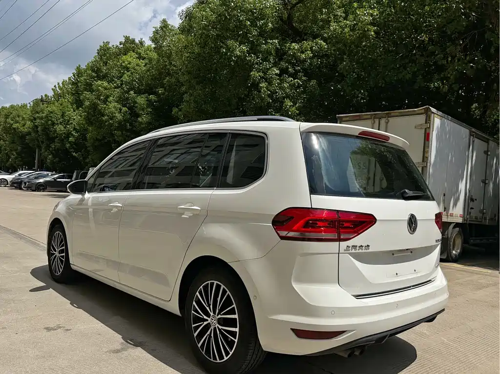 Volkswagen Touran — миниатюра 14