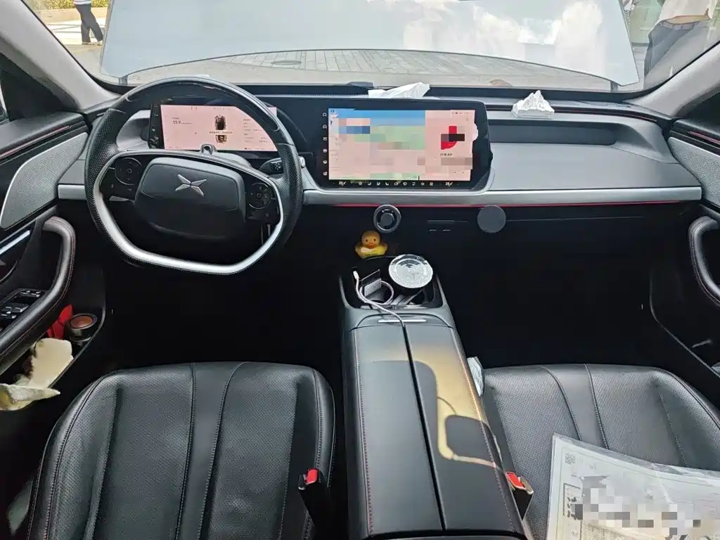 XPeng P7 — миниатюра 13
