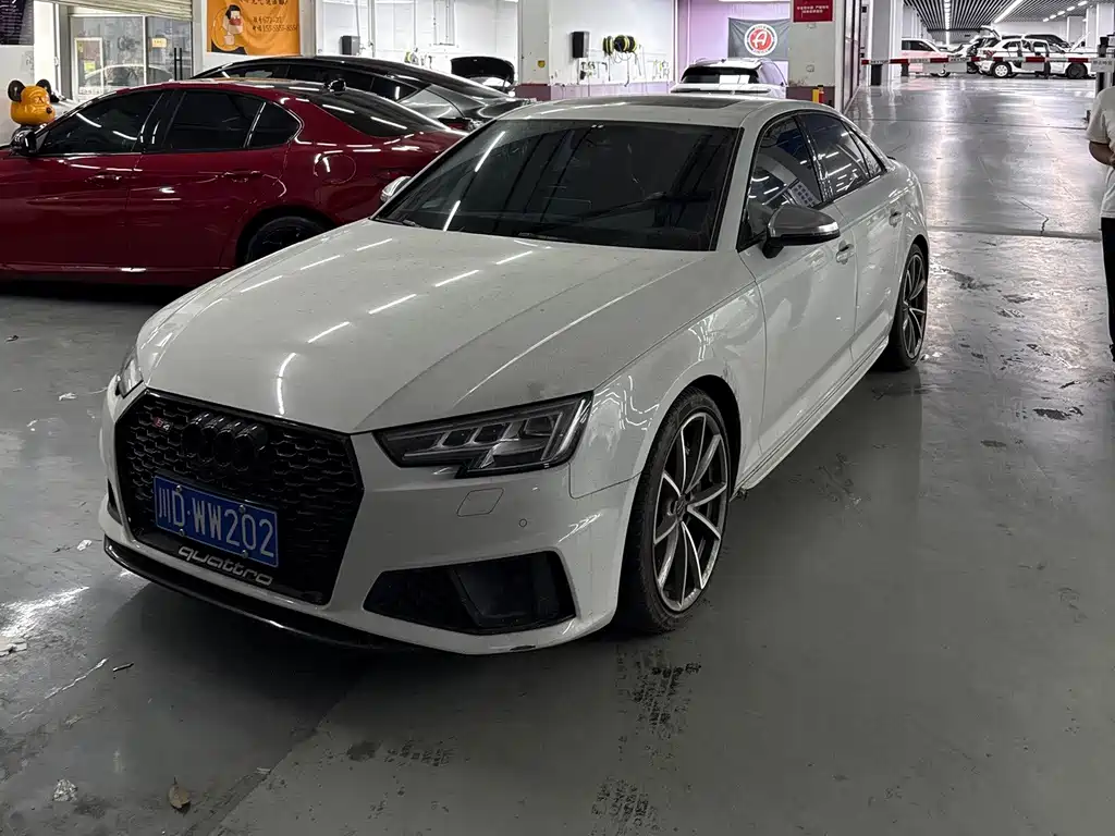 Audi S4