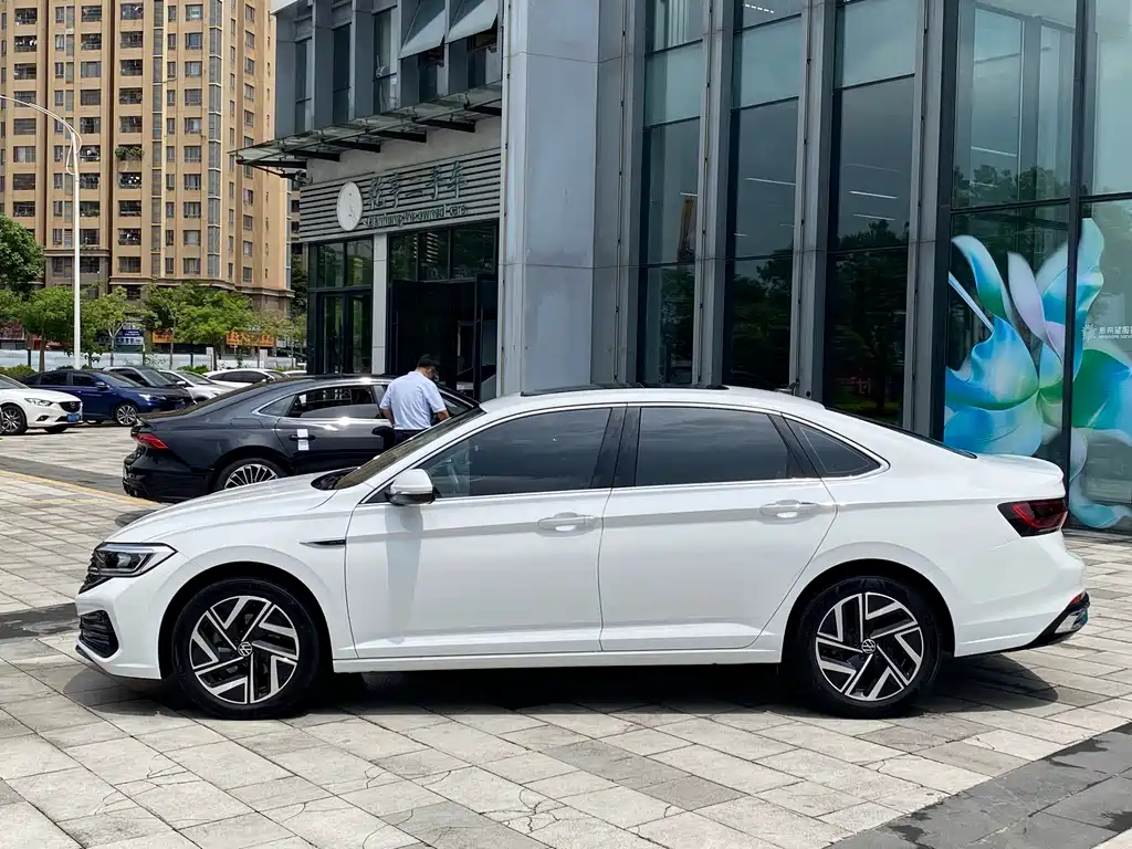 Volkswagen Sagitar — миниатюра 5