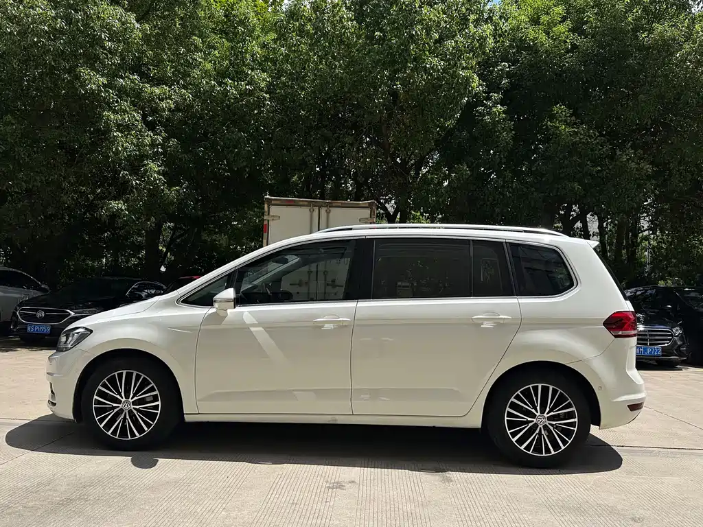 Volkswagen Touran — миниатюра 10