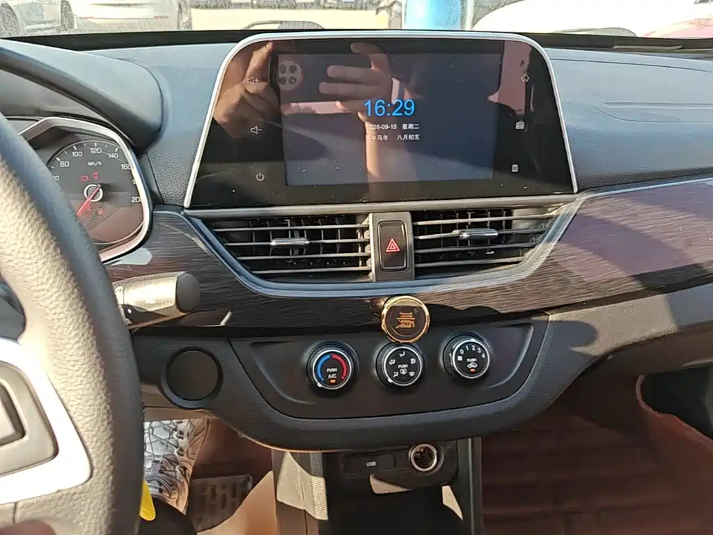 Baojun 310 — миниатюра 13