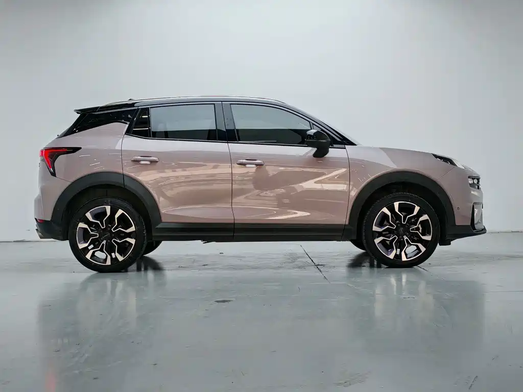 Lynk & Co 06 — миниатюра 12