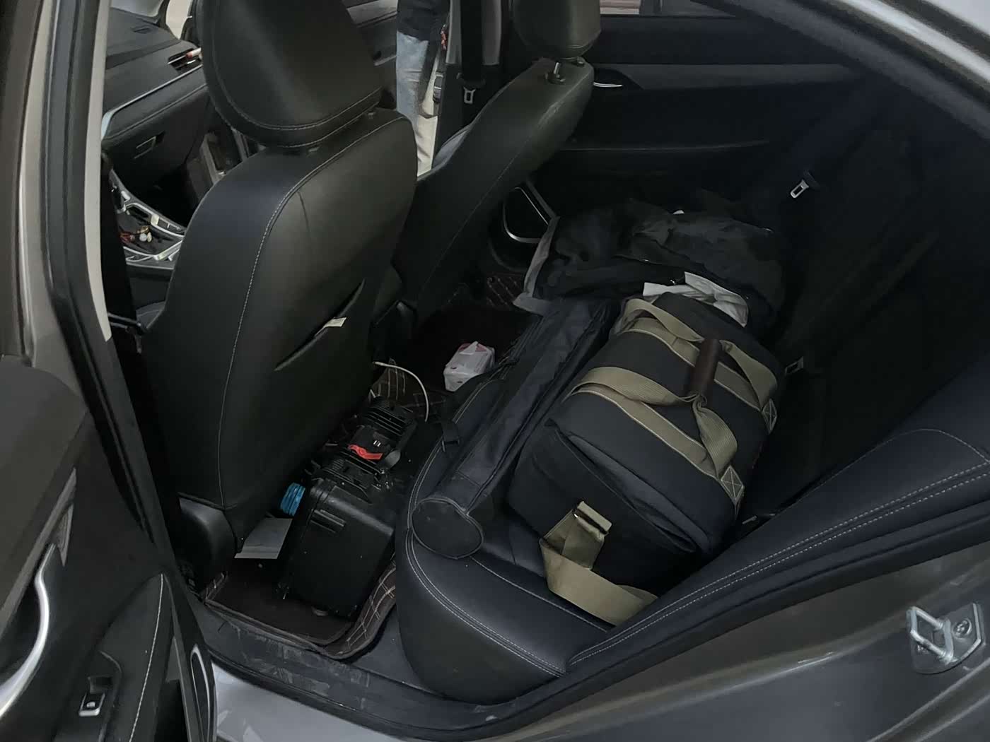 Geely Emgrand 1.5 л 2021 г. шампань/коричневый, пробег 42000 км