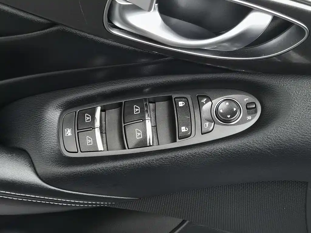 Infiniti Q50 — миниатюра 9