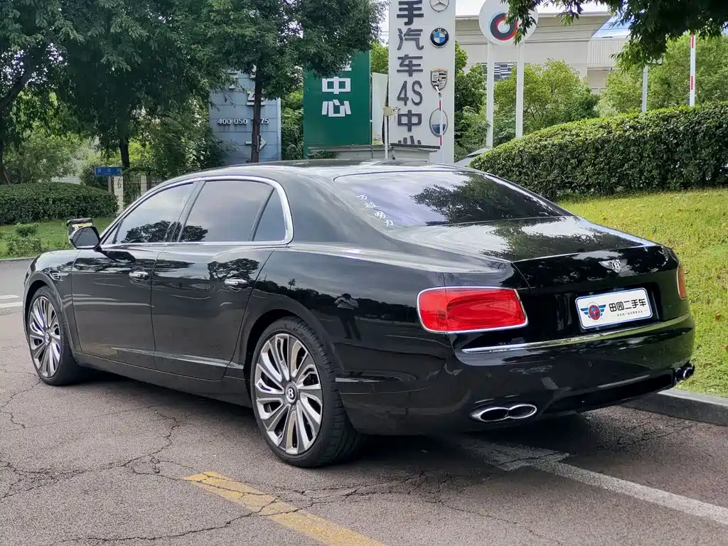 Bentley Flying Spur — миниатюра 4