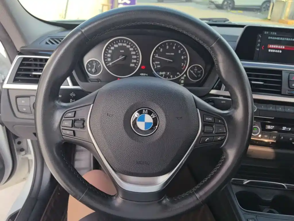BMW 3 Series — миниатюра 11