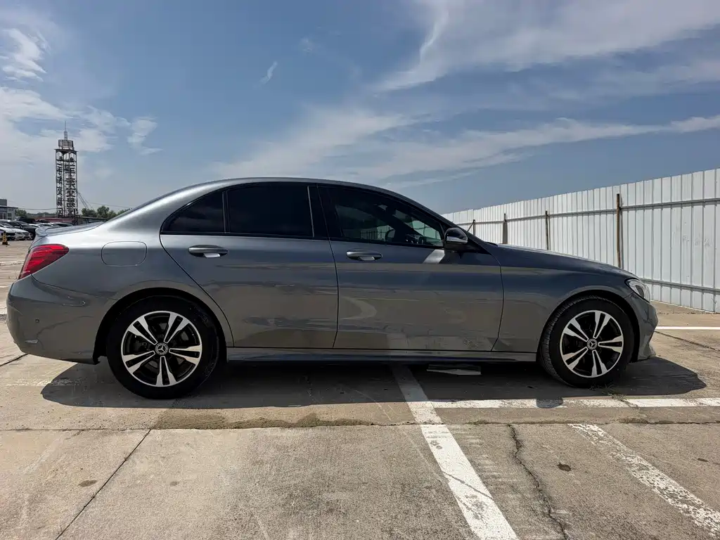 Mercedes-Benz C-Class — миниатюра 4