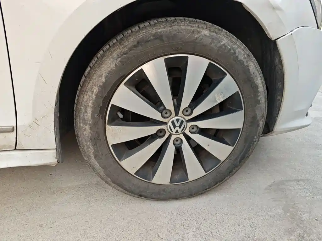 Volkswagen Sagitar — миниатюра 8