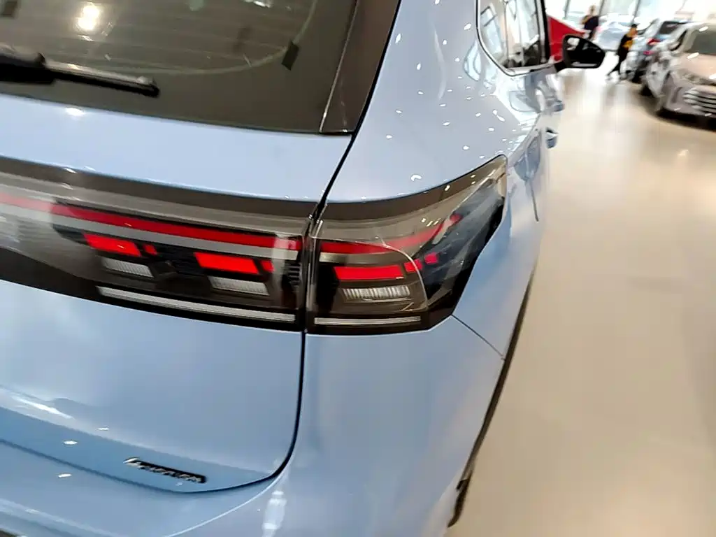 Volkswagen Tiguan L — миниатюра 8