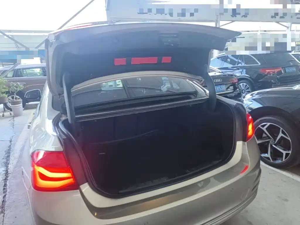 BMW 3 Series — миниатюра 19
