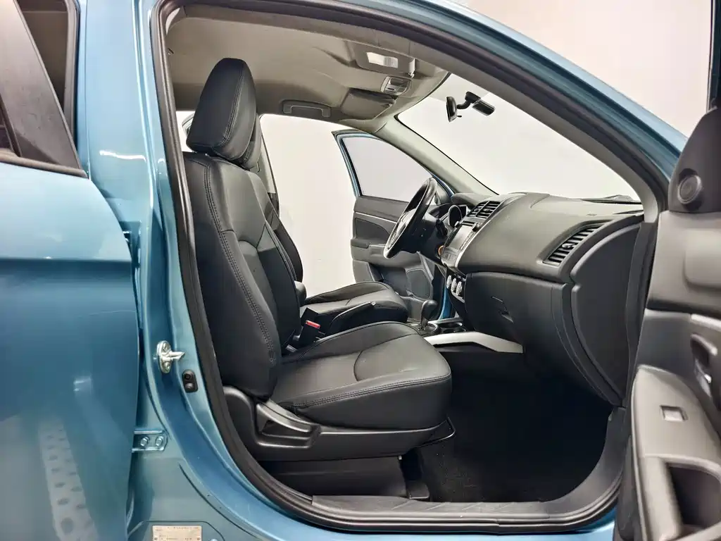 Mitsubishi ASX — миниатюра 13