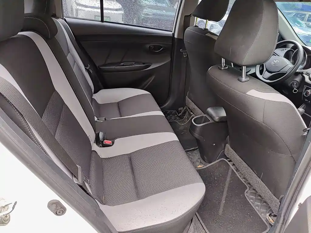 Toyota Yaris L — миниатюра 11