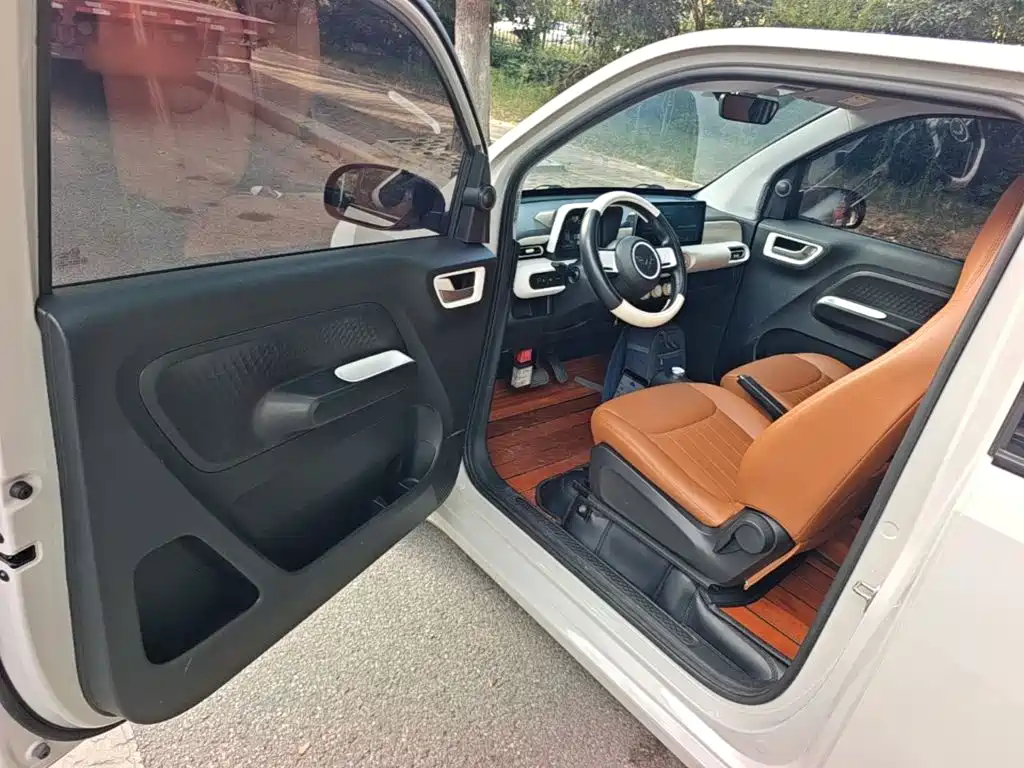 Wuling MINIEV — миниатюра 16