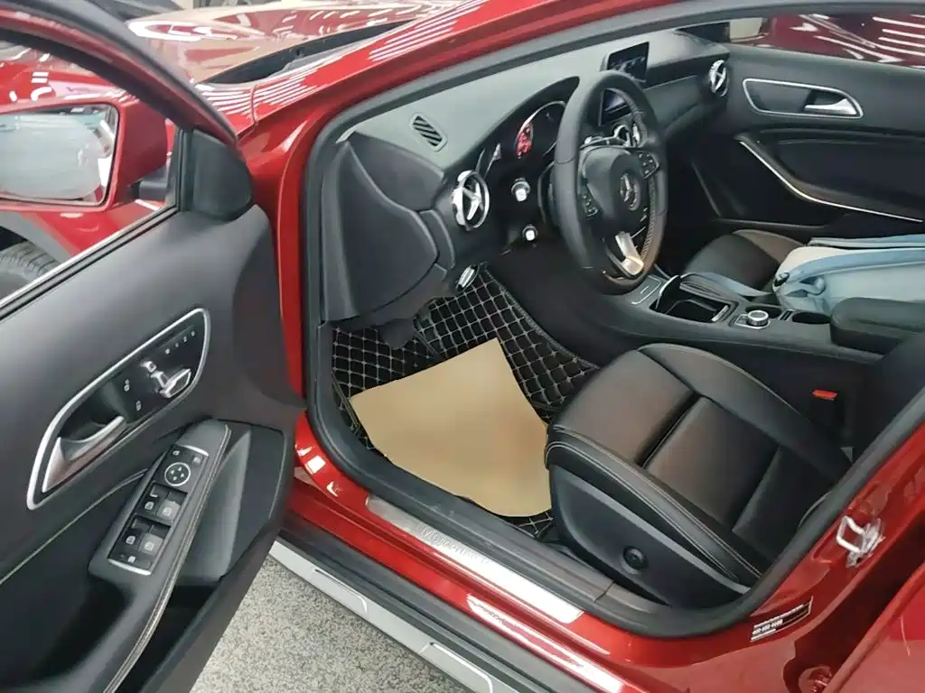 Mercedes-Benz GLA — миниатюра 16
