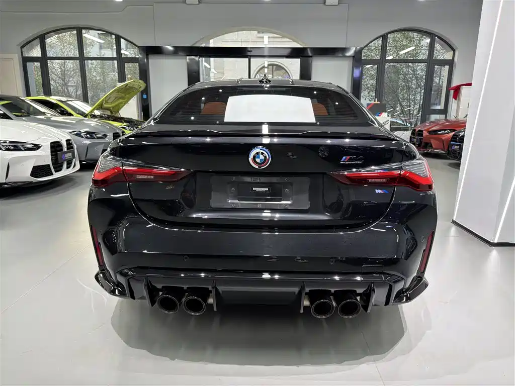 BMW M4 — миниатюра 5