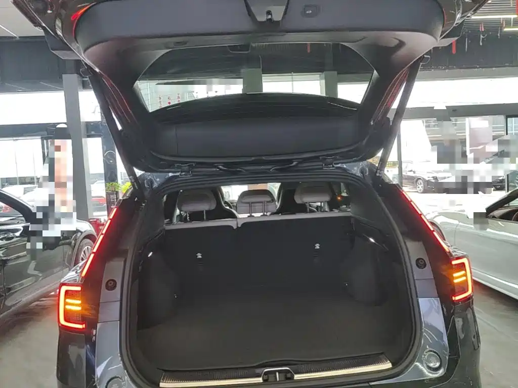 Volvo гибрид Volvo XC70 plug-in — миниатюра 19