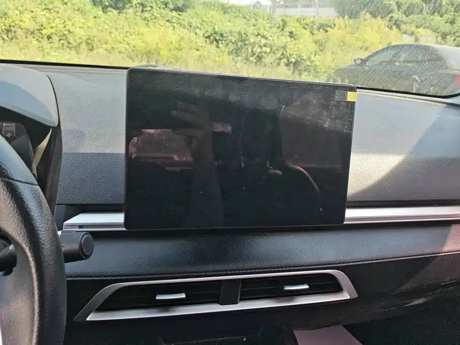 BYD e3 — миниатюра 13