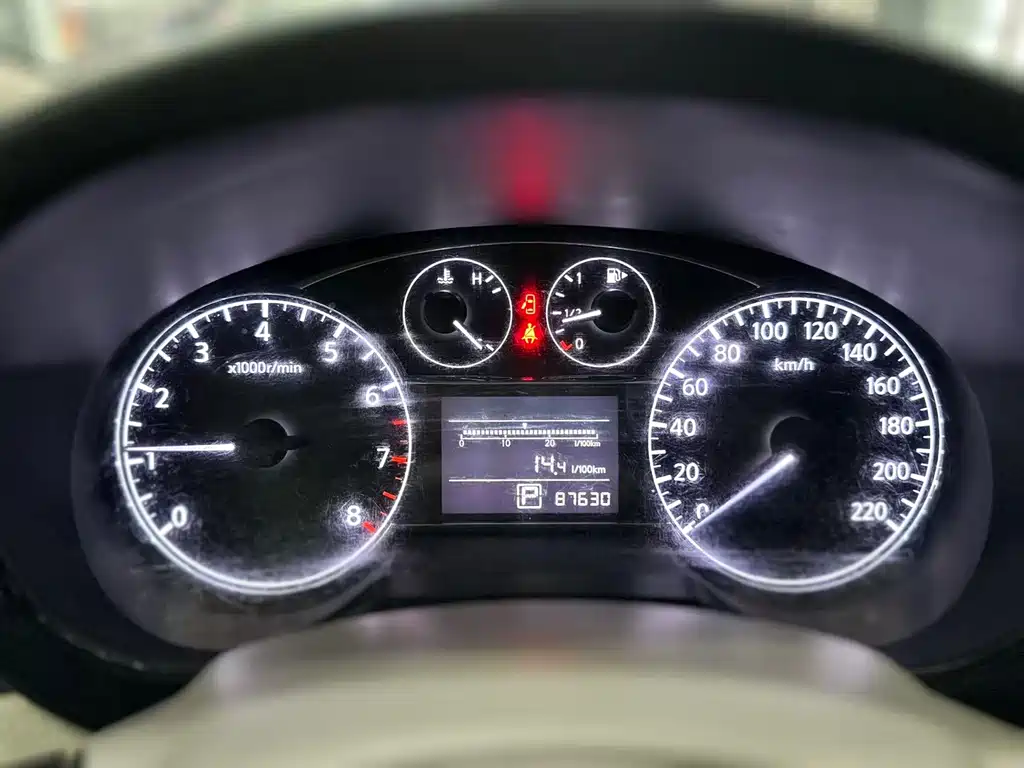 Nissan Tiida — миниатюра 15