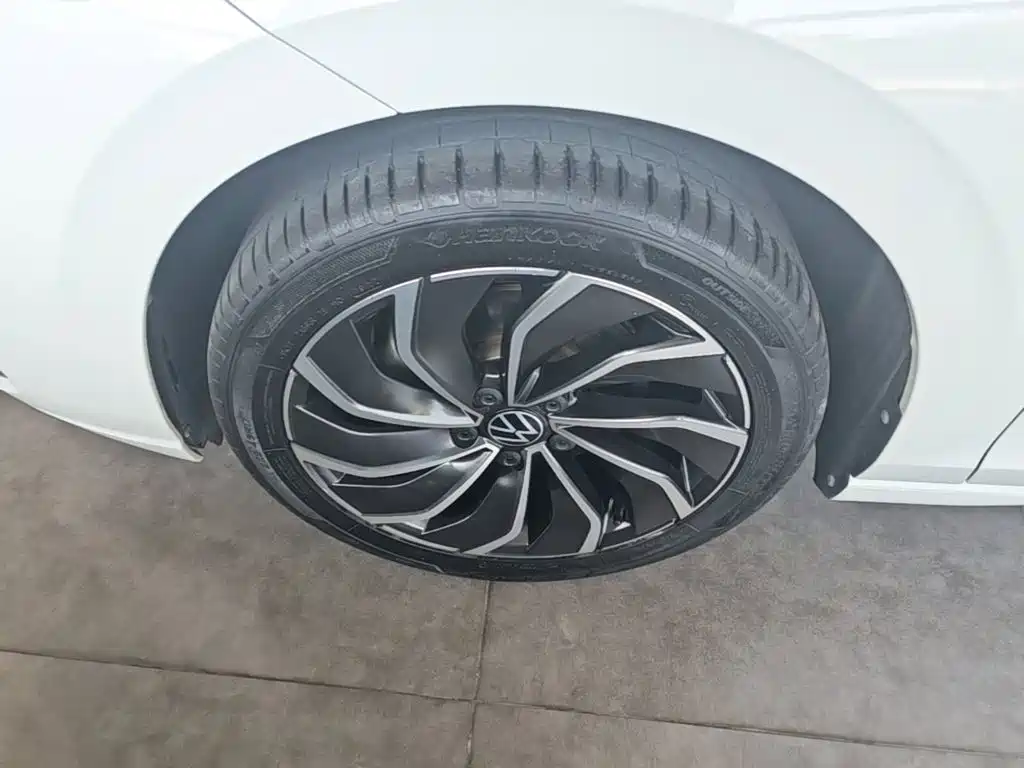 Volkswagen Golf — миниатюра 23