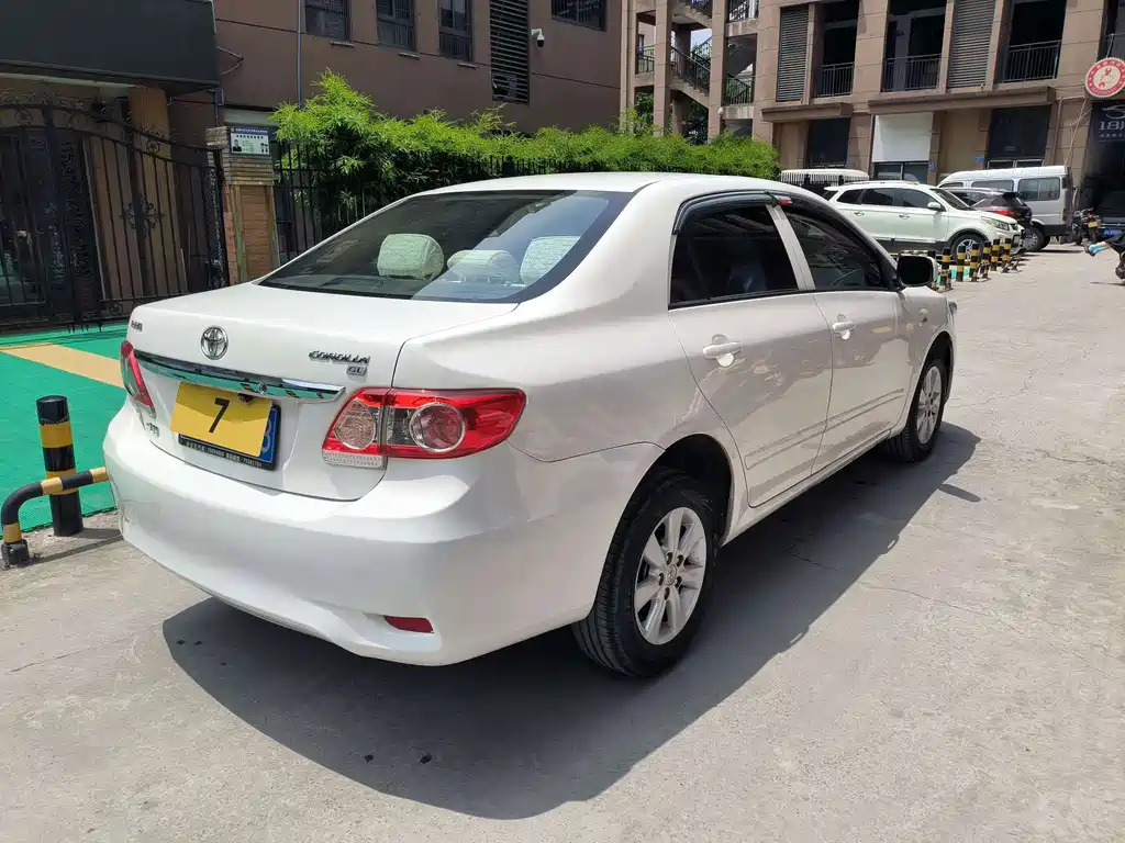 Toyota Corolla — миниатюра 6