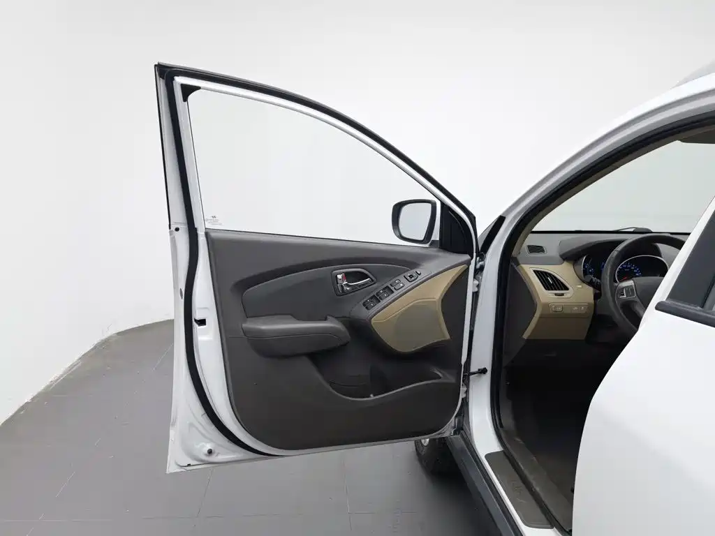 Hyundai ix35 — миниатюра 8