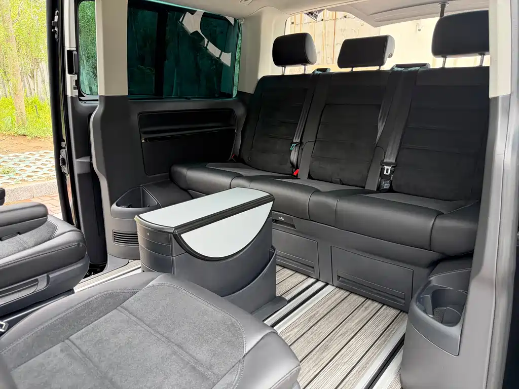 Volkswagen Multivan — миниатюра 21