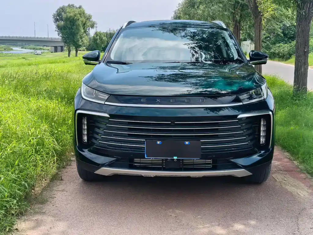 Exeed Lingyun — миниатюра 2