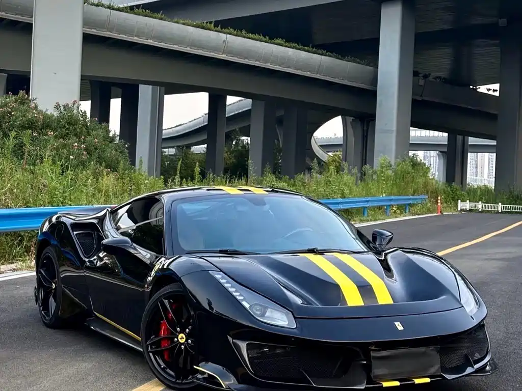 Ferrari 488 2016
