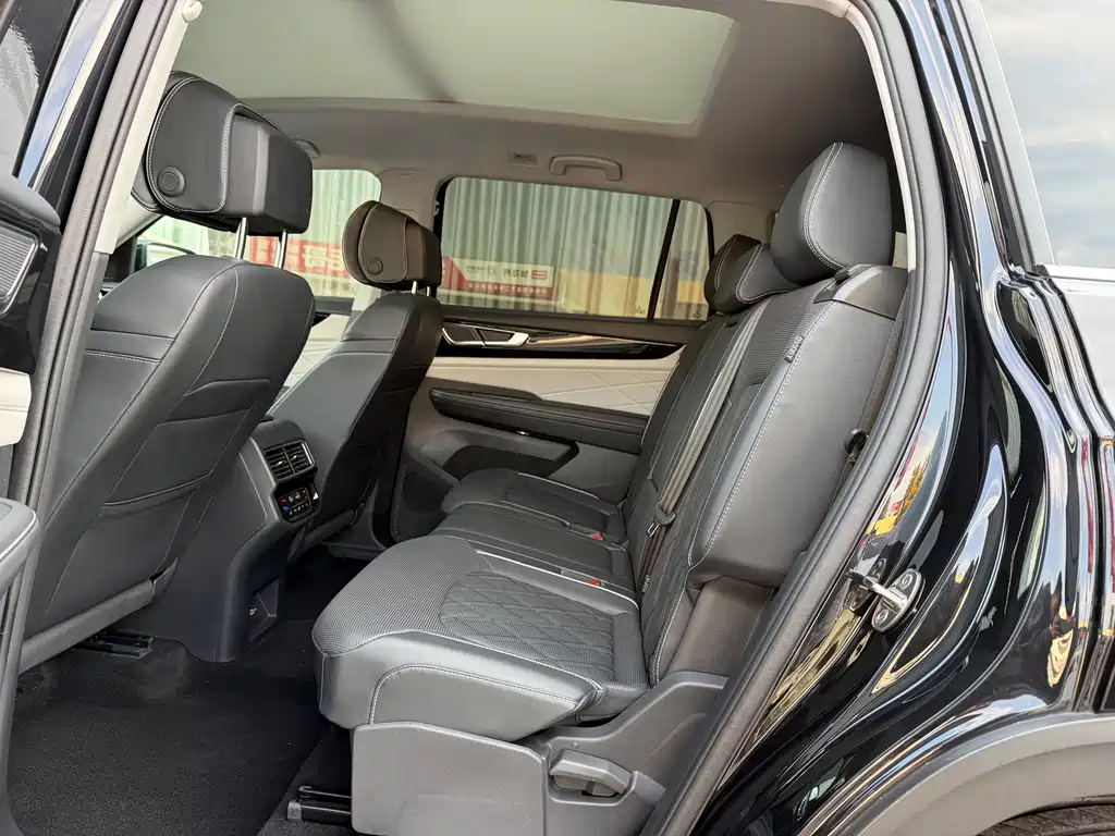 Volkswagen Teramont — миниатюра 7