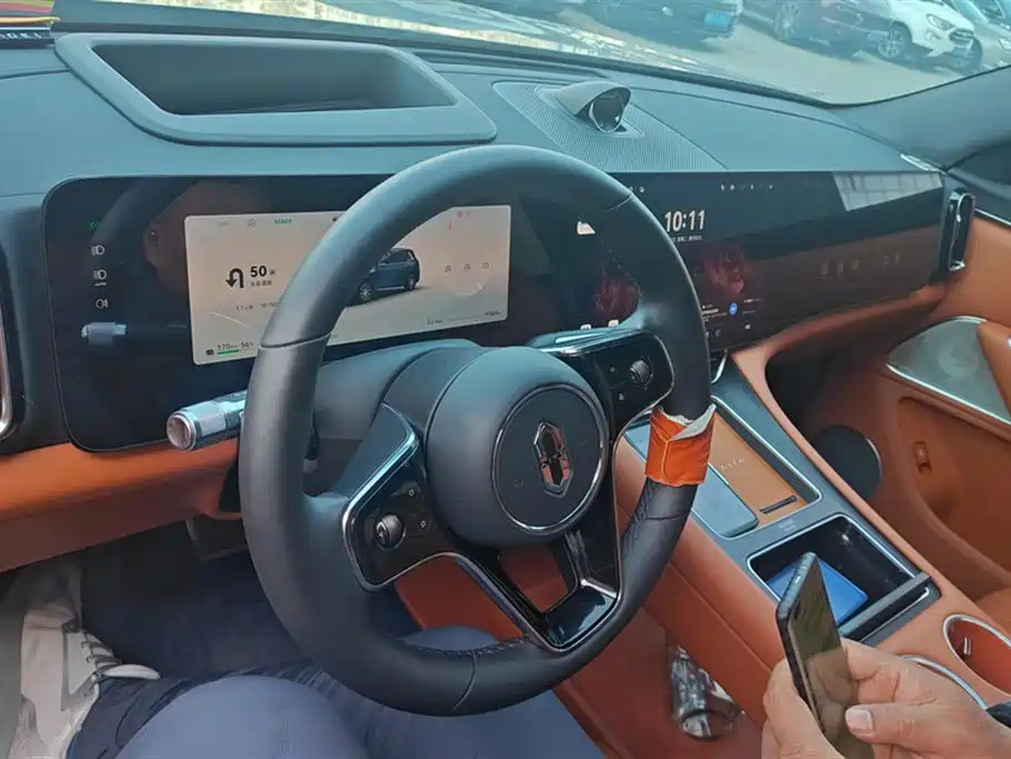 AITO ASK THE WORLD M8