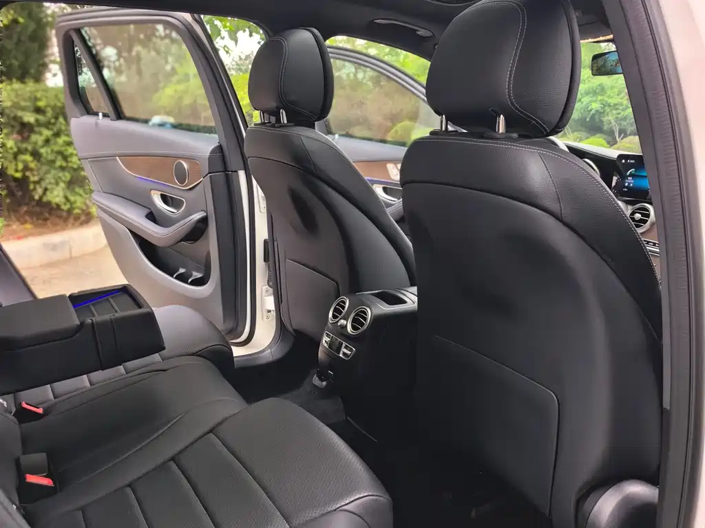 Mercedes-Benz GLC — миниатюра 10