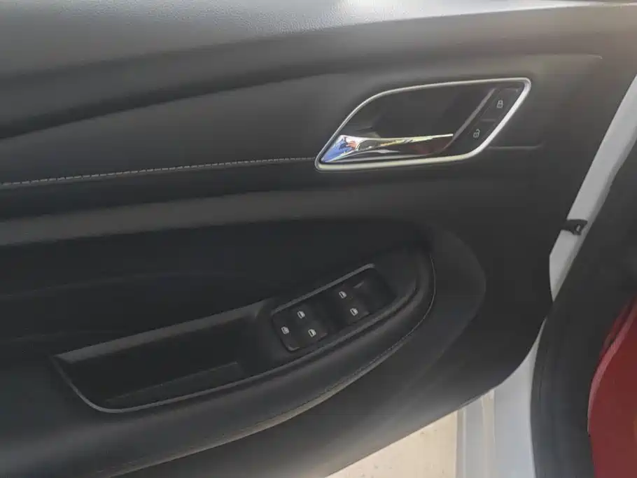 Roewe i5 — миниатюра 7