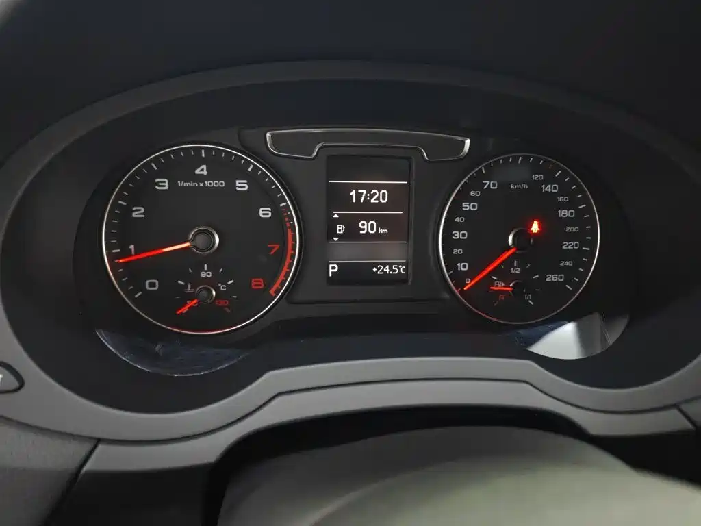 Audi Q3 — миниатюра 5